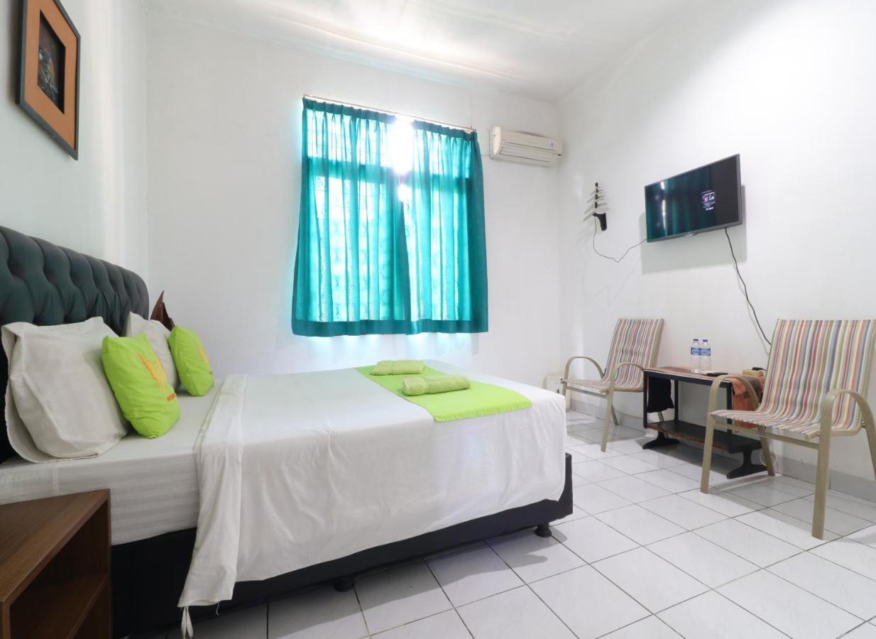 Hotel Huswah Airport Tangerang Exterior photo