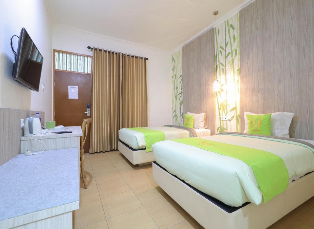 Hotel Huswah Airport Tangerang Exterior photo