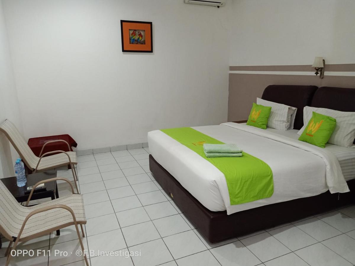 Hotel Huswah Airport Tangerang Exterior photo